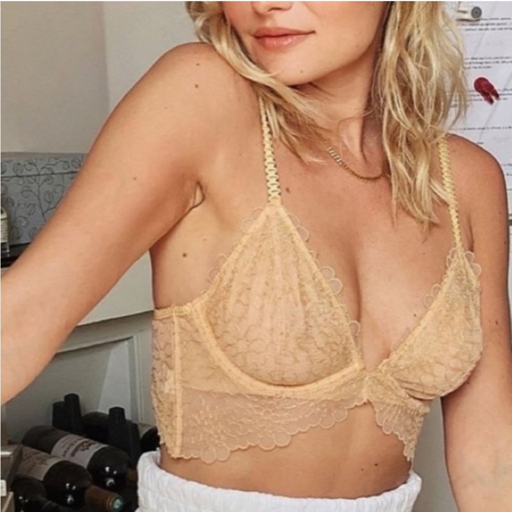 Free People Lucia Underwire Lace Bra
Bralette Wheat Sunset 34B